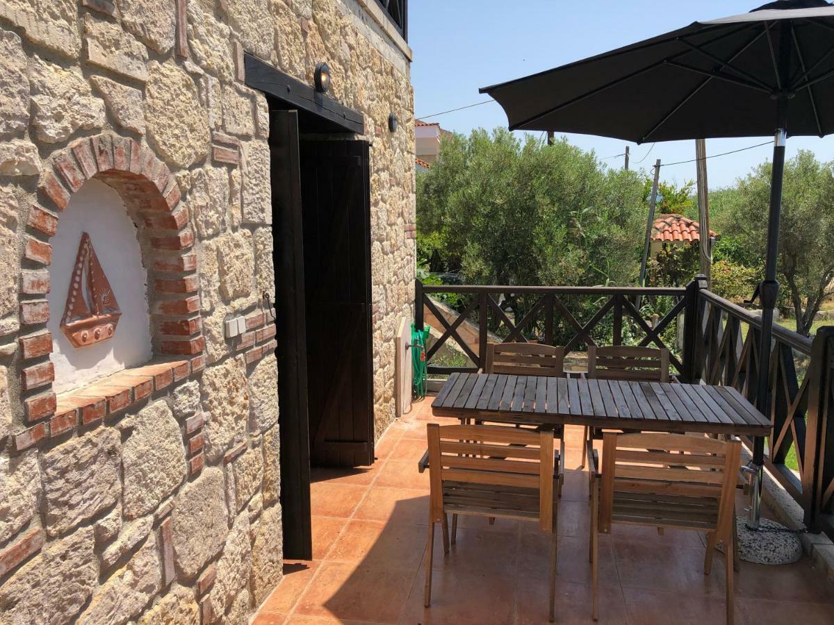 Holliday Stone Villa Psakoudia Exterior foto