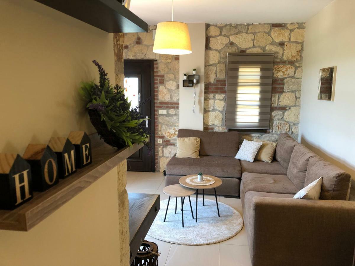Holliday Stone Villa Psakoudia Exterior foto